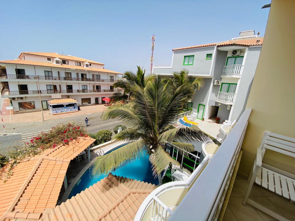 Aparthotel Nhaterra Santa Maria Exterior photo