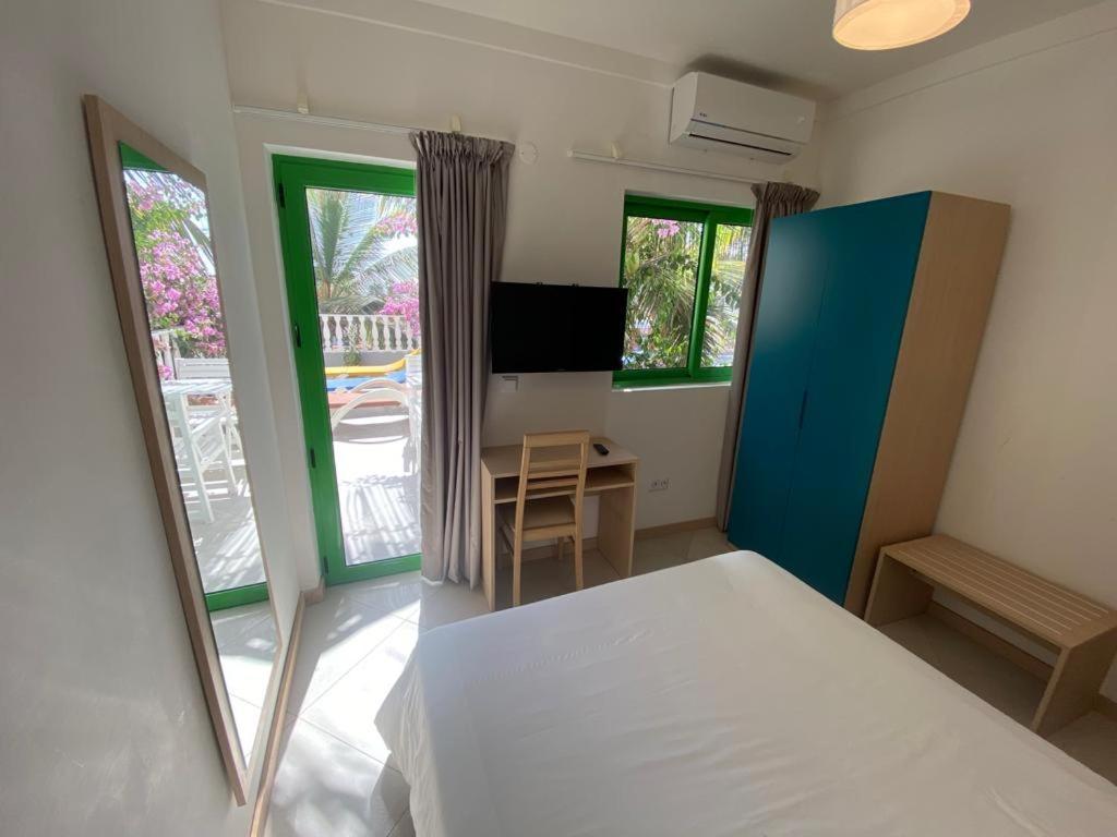 Aparthotel Nhaterra Santa Maria Exterior photo